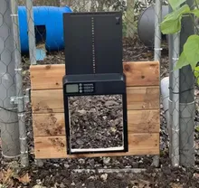 Avis clients – Porte de poulailler automatique étanche en aluminium avec minuterie