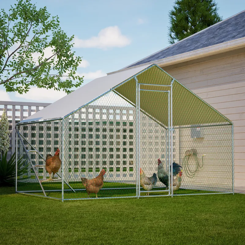 Enclos métallique avec échelle et couverture imperméable