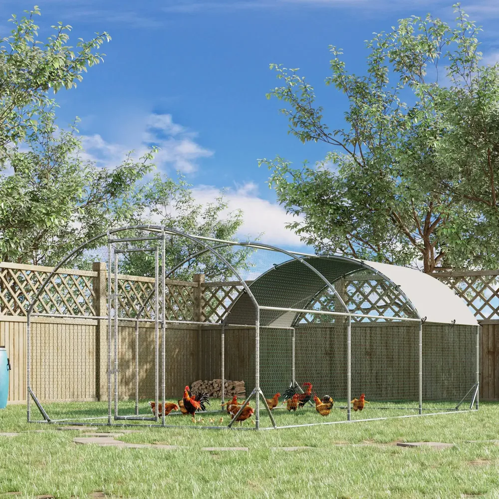 Grand poulailler 2,8 x 5,7 m avec toit anti-UV