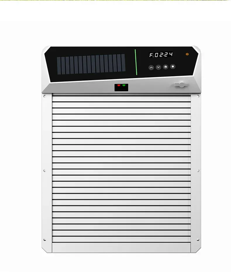 Porte de poulailler intelligente solaire anti-pincement en aluminium